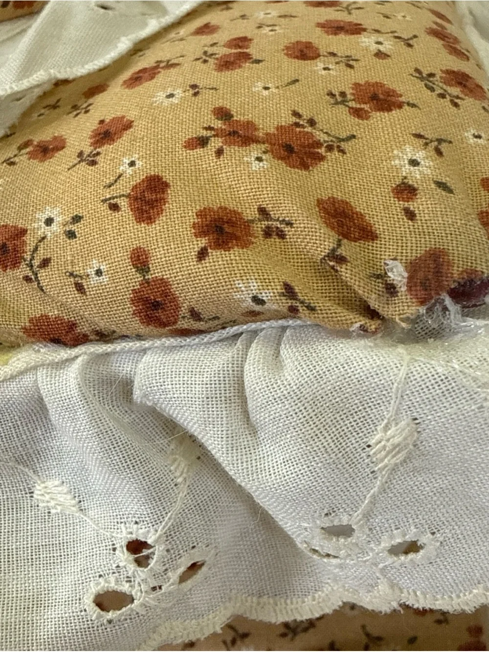 VTG 80s Lace Padded Floral Fabric Photo Album Cottage Core Scrapbook Brown Muted